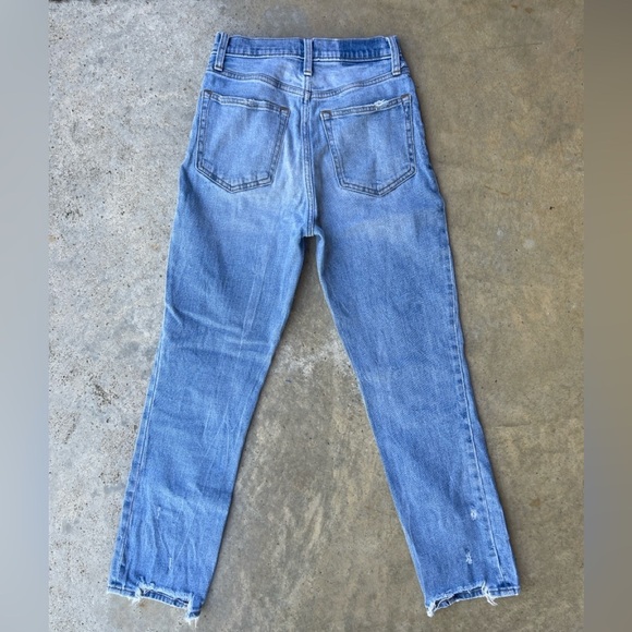 Abercrombie & Fitch Ultra High Rise Mom Jeans - Picture 2 of 4